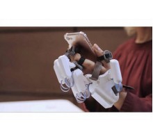 Fourier Intelligance HandyRehab – Устройство для реабилитации кисти